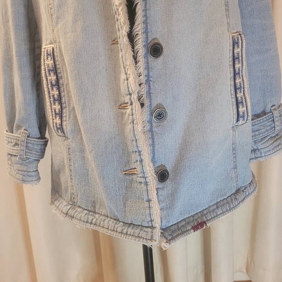 Free People, Women's Light Blue Denim Jacket with Faux Shearling, Size M - Picture 3 of 13